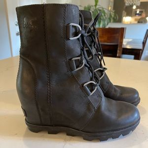 SOREL, Joan Of Arctic Wedge ll Lexie Bootie, Black Leather